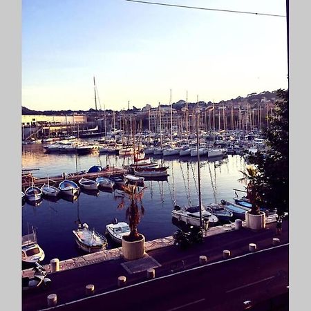 La Ciotat - Magnifique Appartement Climatise Sur Le Port Luaran gambar
