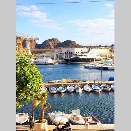 La Ciotat - Magnifique Appartement Climatise Sur Le Port Luaran gambar
