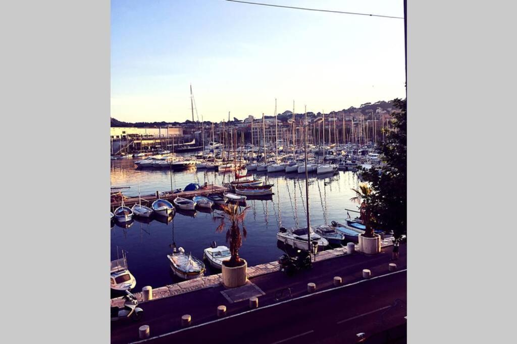 La Ciotat - Magnifique Appartement Climatise Sur Le Port Luaran gambar