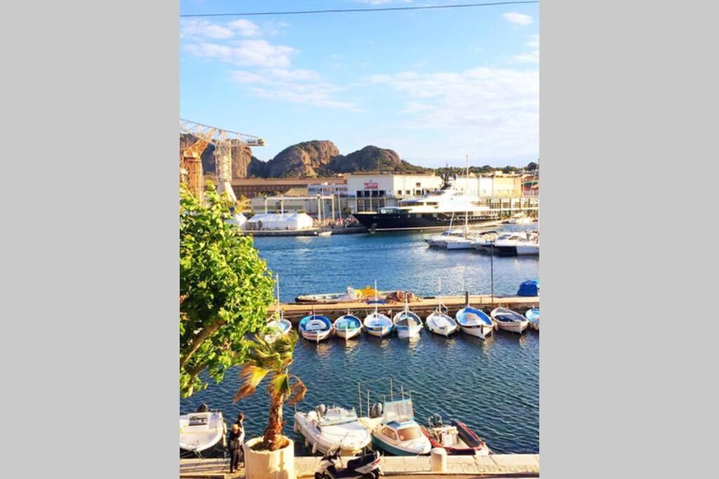 La Ciotat - Magnifique Appartement Climatise Sur Le Port Luaran gambar